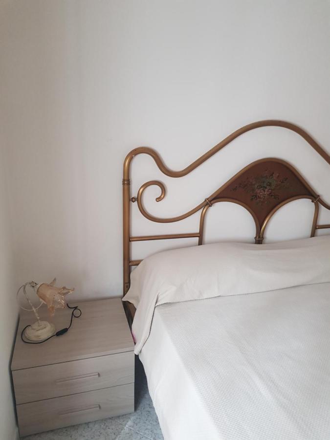Villa Il nespolo Scauri  Esterno foto