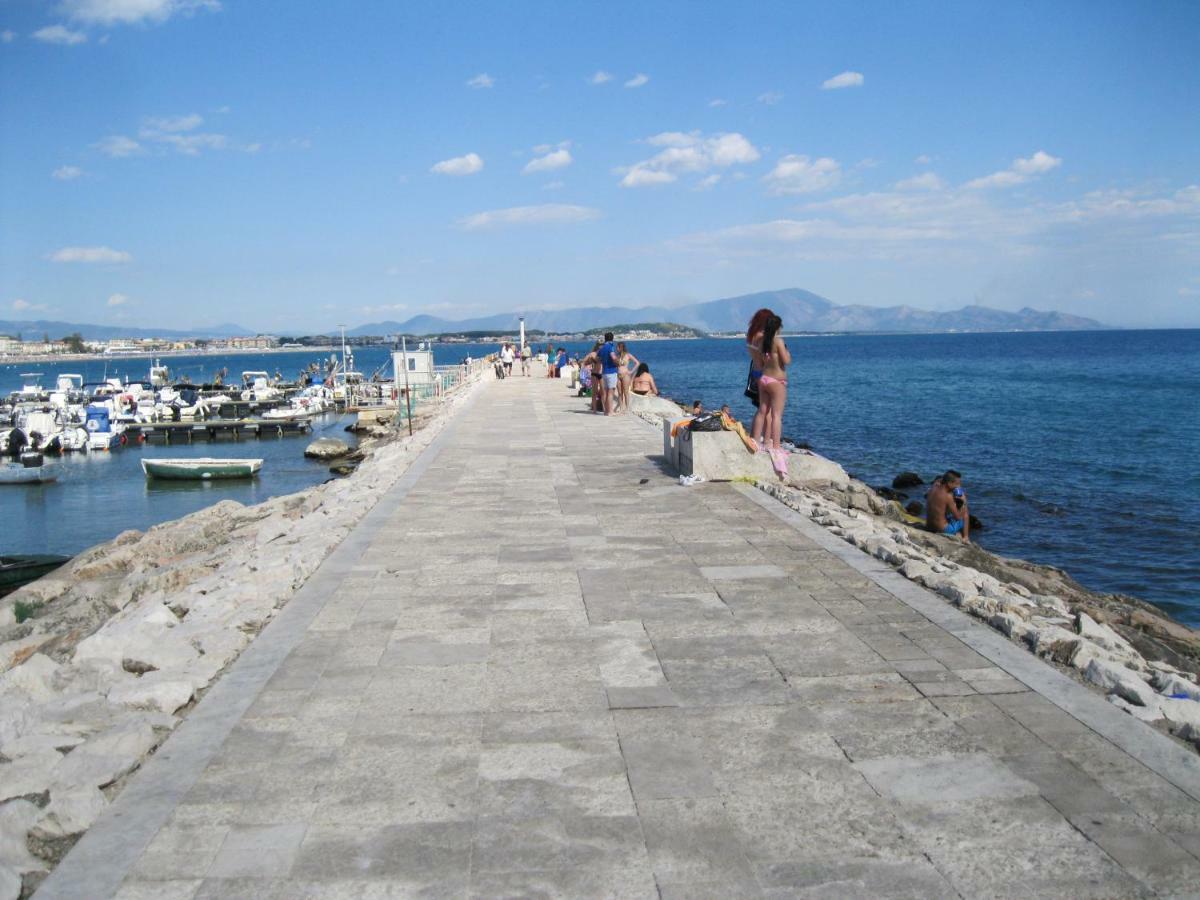 Villa Il nespolo Scauri  Esterno foto
