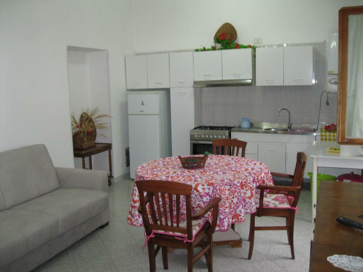 Villa Il nespolo Scauri  Esterno foto